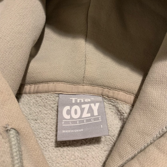 Aritzia TNA Cozy Fleece Boyfriend hoodie in colour Storm Dusky Green - Picture 2 of 5